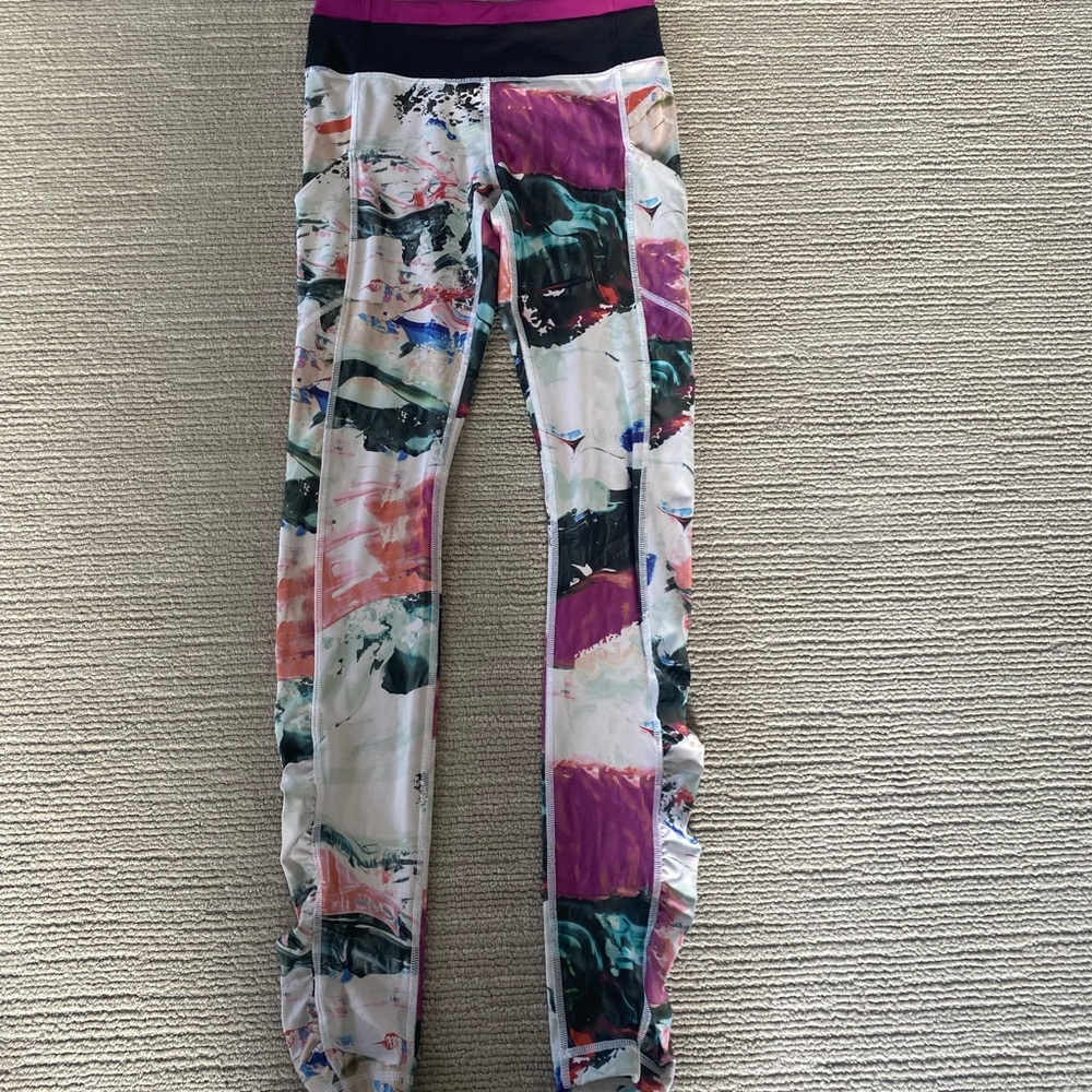 Galaxy pattern Lululemon leggings!